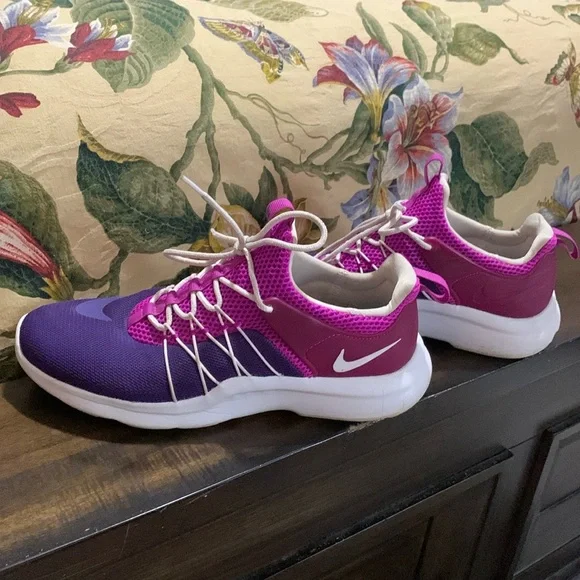 Nike- Women’s sneaker’s 8 - Picture 3 of 5